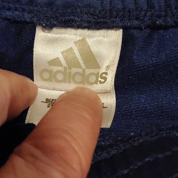 Adidas track pants with pockets - Picture 5 of 7